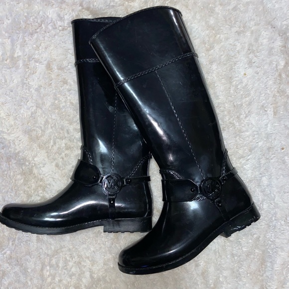 Michael Kors talk black rain boot - Picture 3 of 4